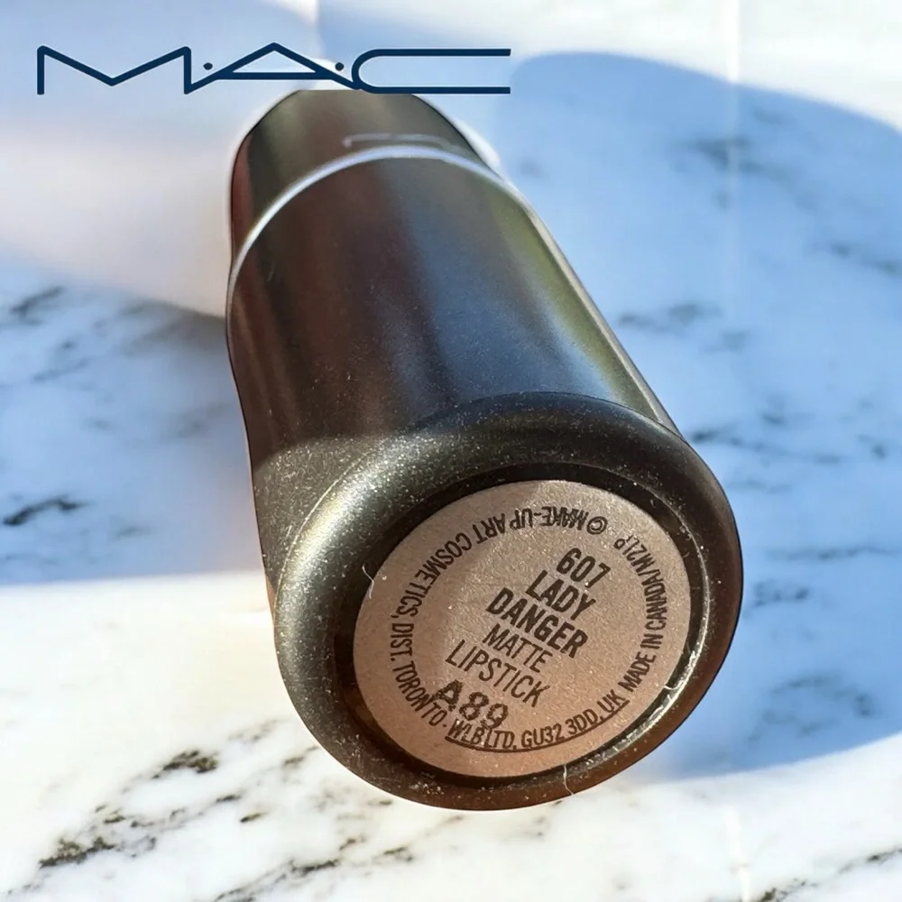 MAC LADY DANGER Matte Lipstick